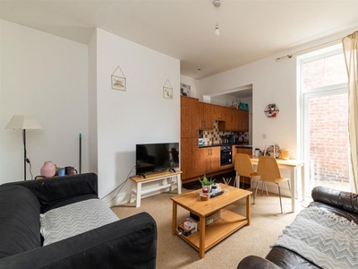 Flat to rent in Shortridge Terrace, Jesmond, Newcastle Upon Tyne NE2