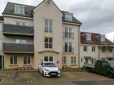 Flat to rent in Summit Close, Kingswood, Bristol BS15