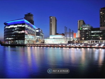 Flat to rent in The Heart, Media City Uk, Salford M50