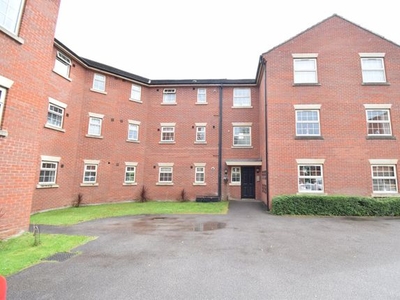 Flat to rent in The Rowick, Wakefield WF2
