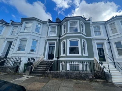 Flat to rent in Valletort Road, Plymouth PL1