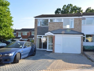 Property to rent in Angus Close, Chessington, Surrey. KT9