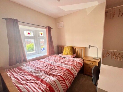 Room to rent in Peveril Road, Nottingham NG9