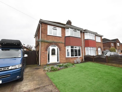 Semi-detached house to rent in Clarendon Road, Scunthorpe DN17