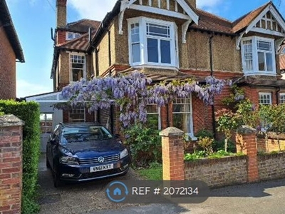 Semi-detached house to rent in Mareschal Road, Guildford GU2