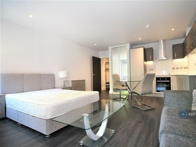 Studio flat for rent in Aria Apartments, Leicester, LE1