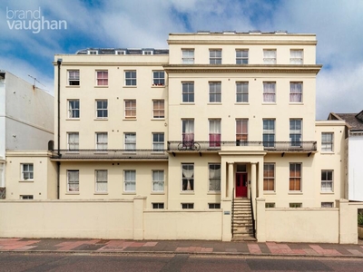 Studio flat for rent in Buckingham Place, Brighton, East Sussex, BN1