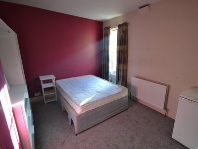 Studio flat for rent in West End, Leicester, LE3