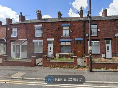 Terraced house to rent in Ainsworth Lane, Bolton BL2