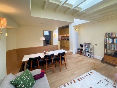 Terraced house to rent in Grafton Road, Kentish Town, London NW5