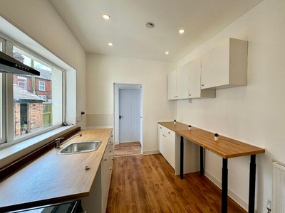Terraced house to rent in High Street, Stoke-On-Trent ST6