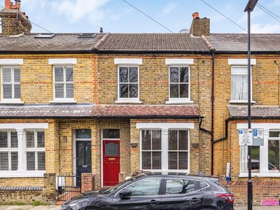 Terraced house to rent in Lateward Road, London TW8