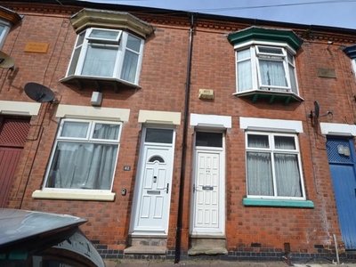 Terraced house to rent in Raymond Road, West End, Leicester LE3