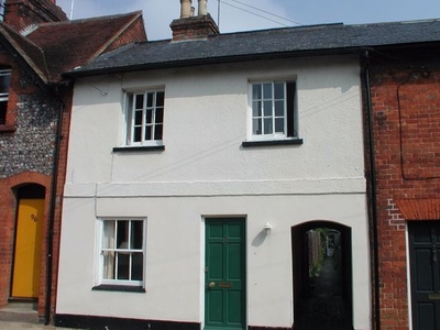 Terraced house to rent in West Street, Henley-On-Thames, Oxfordshire RG9