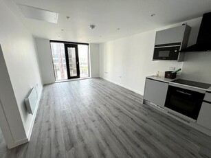 1 bedroom apartment for rent in Charles Street, Cardiff, CF10