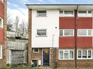 1 bedroom end of terrace house for rent in Guildford Park Avenue, Guildford, Surrey, GU2