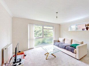 1 bedroom flat for rent in Albemarle Road, Beckenham, BR3