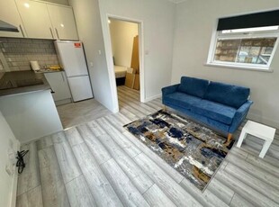 1 bedroom flat for rent in Daniel Street Cardiff, CF24