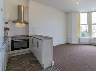1 bedroom flat for rent in Newport Road, Roath, CF24