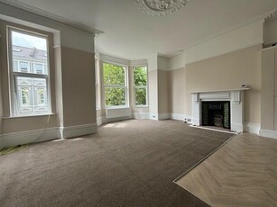 1 bedroom flat for rent in Pier Street, PLYMOUTH, PL1