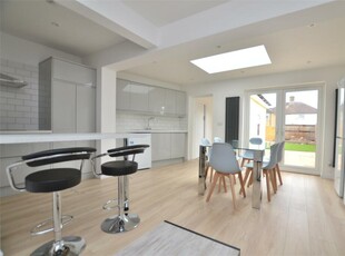 1 bedroom semi-detached house for rent in The Grates, Oxford, OX4