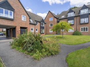 2 bedroom apartment for rent in Christchurch Close, St Albans, Herts, AL3