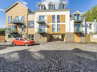 2 bedroom apartment for sale in Barton Vale, Bristol, Somerset, BS2