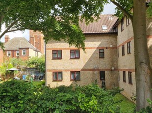 2 bedroom apartment for sale in Out Risbygate, IP33
