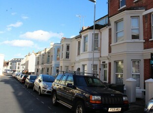 2 bedroom flat for rent in Ceylon Place, Eastbourne, East Sussex, BN22