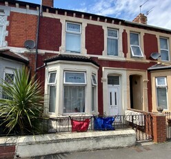 2 bedroom flat for rent in Coedcae Street, Cardiff(City), CF11
