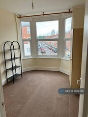 2 bedroom flat for rent in Colwick Road Nottingham, Nottingham, NG2