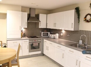 2 bedroom flat for rent in Dalgin Place, Campbell Park, Milton Keynes, MK9