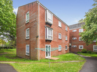 2 bedroom flat for rent in Hasler Road, Canford Heath, BH17