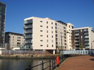 2 bedroom flat for rent in Maia House , Celestia, Cardiff Bay, CF10