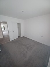 2 bedroom flat for rent in Main Street, G69 7FU, G69