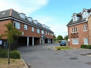 2 bedroom flat for rent in Middleton Mews, Park Gate, Station Road, Southampton, SO31