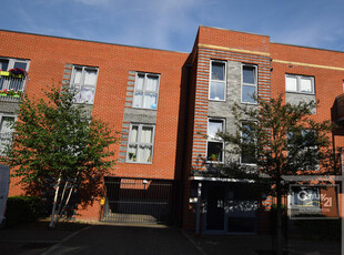 2 bedroom flat for rent in |Ref: R199289|, Fenwick House, Meridian Way, Southampton, SO14 0FN, SO14