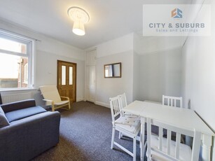 2 bedroom flat for rent in Trewhitt Road, Heaton, Newcastle upon Tyne, NE6 5LU, NE6