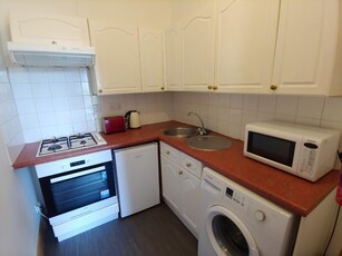 2 bedroom flat for rent in West Montgomery Place, New Town, Edinburgh, EH7