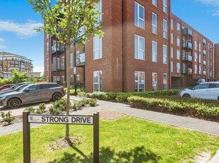 2 bedroom ground floor flat for sale in Strong Drive, Chapel Gate, Basingstoke, RG21