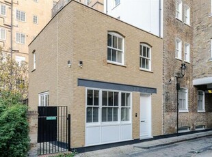 2 Bedroom Mews Property For Sale In Bloomsbury