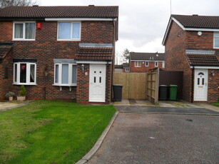 2 bedroom semi-detached house for rent in Chepstow Close, Callands, Warrington, WA5