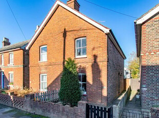 2 Bedroom Semi-detached House For Sale In Tunbridge Wells