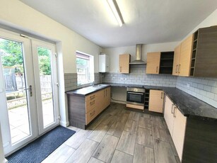 2 bedroom terraced house for rent in Burton Avenue, Balby, DN4
