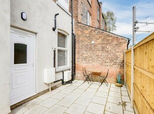 2 bedroom town house for rent in Lincoln Street, Old Basford, Nottingham, NG6 0FX, NG6
