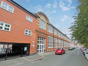 20 bedroom block of apartments for sale in Five Way House, Tudor Road, Leicester, LE3