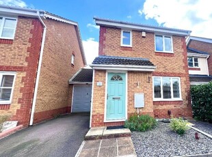 3 bedroom detached house for rent in Dickenson Road, Swindon, Wiltshire, SN25