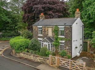 3 bedroom detached house for sale in Rutland Cottage, Potternewton Lane, Chapel Allerton, Leeds, LS7