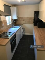 3 bedroom end of terrace house for rent in Oxford Road, Reading, RG30