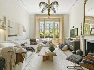 3 Bedroom Ground Floor Flat For Rent In London